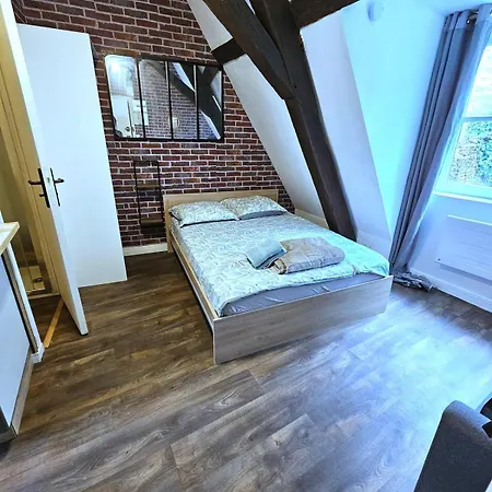 20 Minutes A Pieds De La Gare De Apartment Montluçon