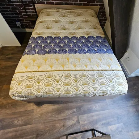 20 Minutes A Pieds De La Gare De * Montluçon