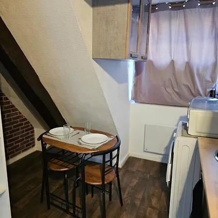 20 Minutes A Pieds De La Gare De *