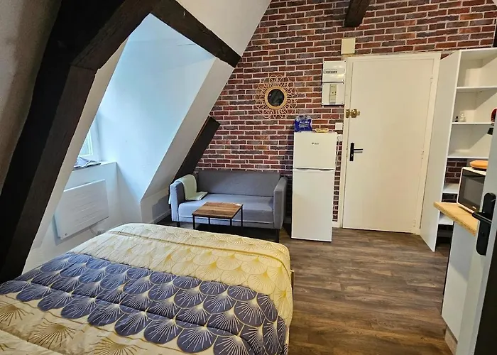 20 Minutes A Pieds De La Gare De Апартаменты *