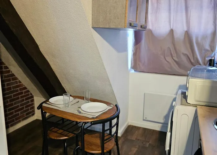 20 Minutes A Pieds De La Gare De *